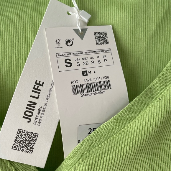 ^Green Zara crop top^ - Picture 3 of 3